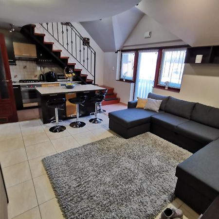 Galery Apartman Gyula Exterior foto