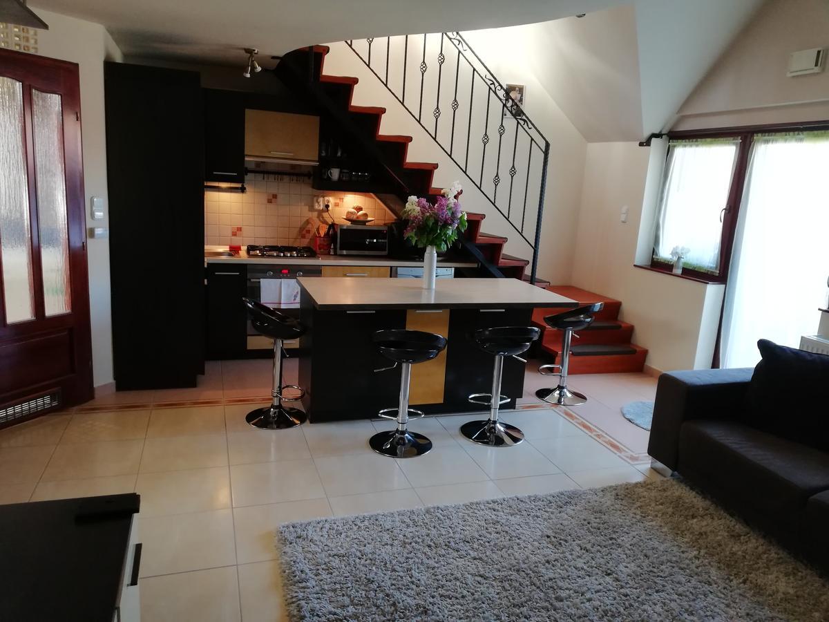 Galery Apartman Gyula Exterior foto